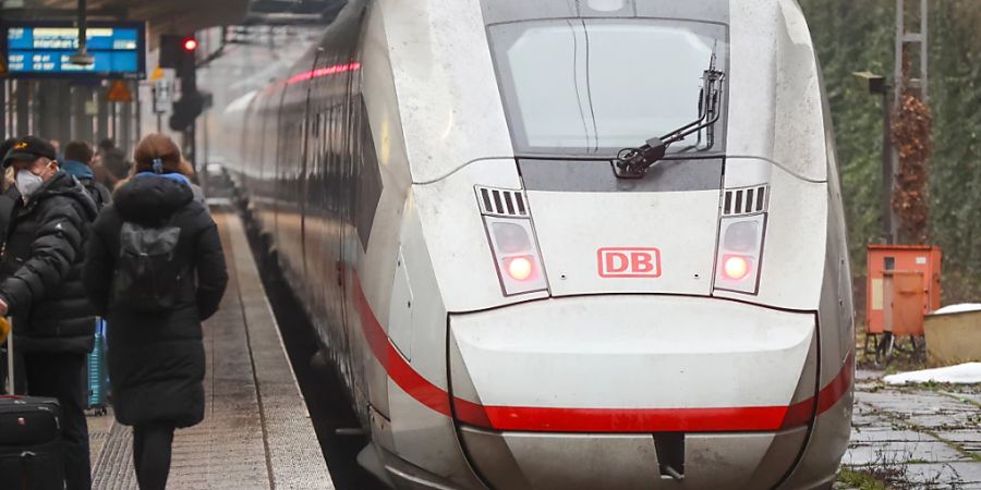 Die Lokführergewerkschaft GDL hat den Streik bei der Deutschen Bahn am Freitagabend beendet. (Archivbild)