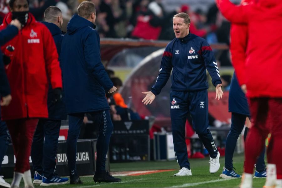 Ex-FCB-Trainer Timo Schultz beim Debüt für Köln.