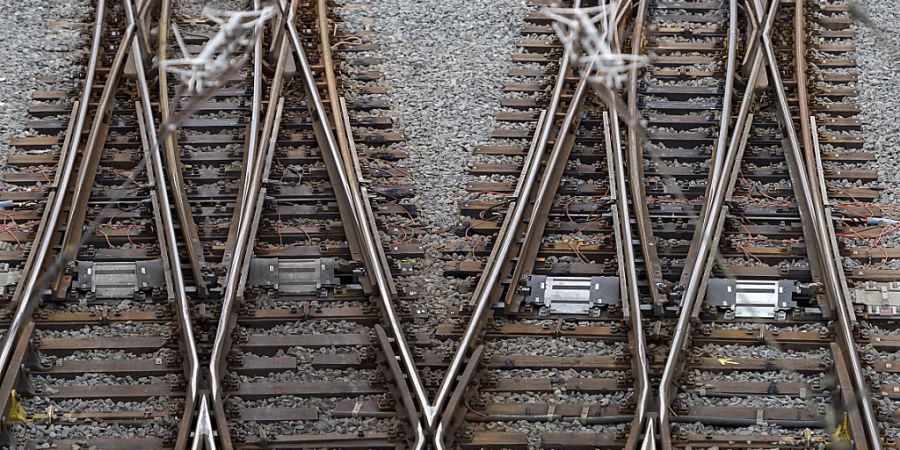 Der Bahnverkehr auf der Strecke Olten-Bern war am Montagmorgen eingeschränkt. Grund dafür war laut SBB eine Zug, der die Strecke blockierte. (Symbolbild)