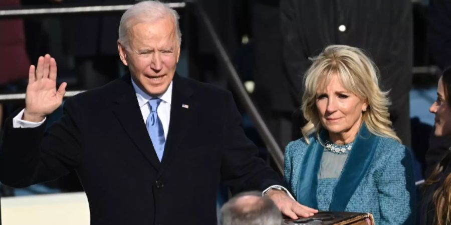 Biden legt den Amtseid ab