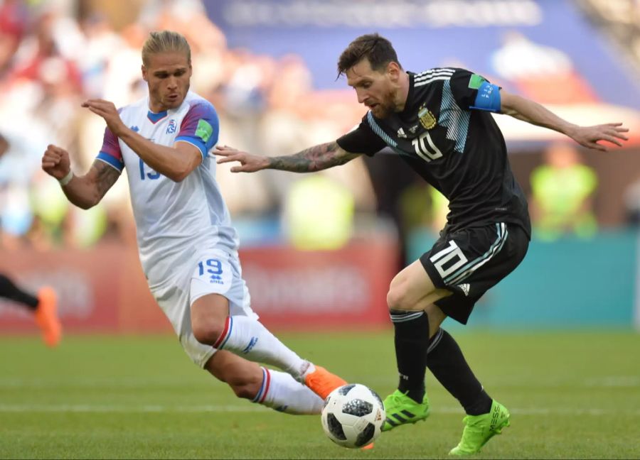 Gislason wurde an der WM 2018 im Spiel gegen Argentinien eingewechselt. Das Netz drehte durch und feierte die Schönheit des Isländers.
