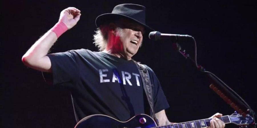 Ständig Lust auf Neues, Spass am Experiment: Neil Young wird 75. Foto: Hans Klaus Techt/APA/EPA/dpa