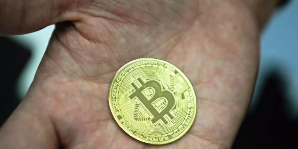 Bitcoin-Rally geht weiter: Kurs erstmals über 28.000 Dollar