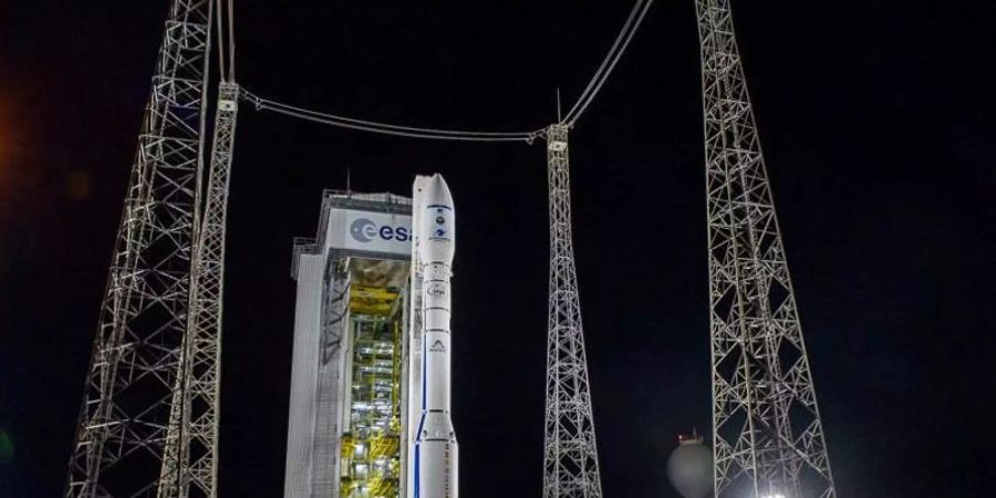 Eine Vega-Rakete steht am Weltraumbahnhof Kourou in Französisch-Guyana. Foto: S. Martin/ESA/CNES/Arianespace/Optique Vidéo du CSG /dpa