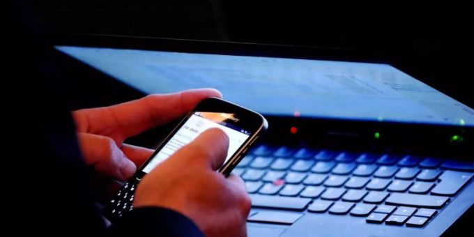 Das Leben der Deutschen spielt sich derzeit im Internet ab. Foto: picture alliance / dpa Das Leben der Deutschen spielt sich derzeit im Internet ab. Foto: picture alliance / dpa