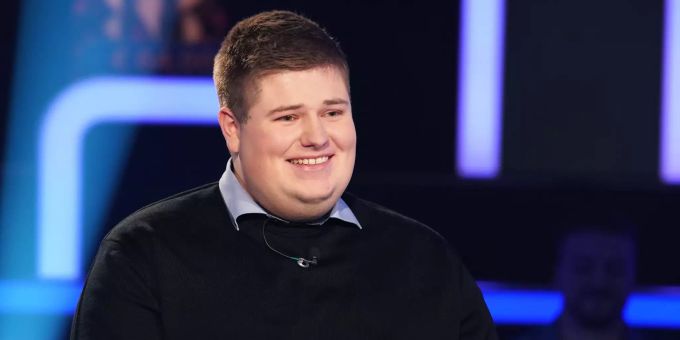Johannes Volkmann aus Lahnau, der Enkel des ehemaligen Bundeskanzlers H. Kohl, sitzt als Kandidat in der Quizsendung «Wer wird Millionär». Helmut Kohl Enkel Wer wird Millionär