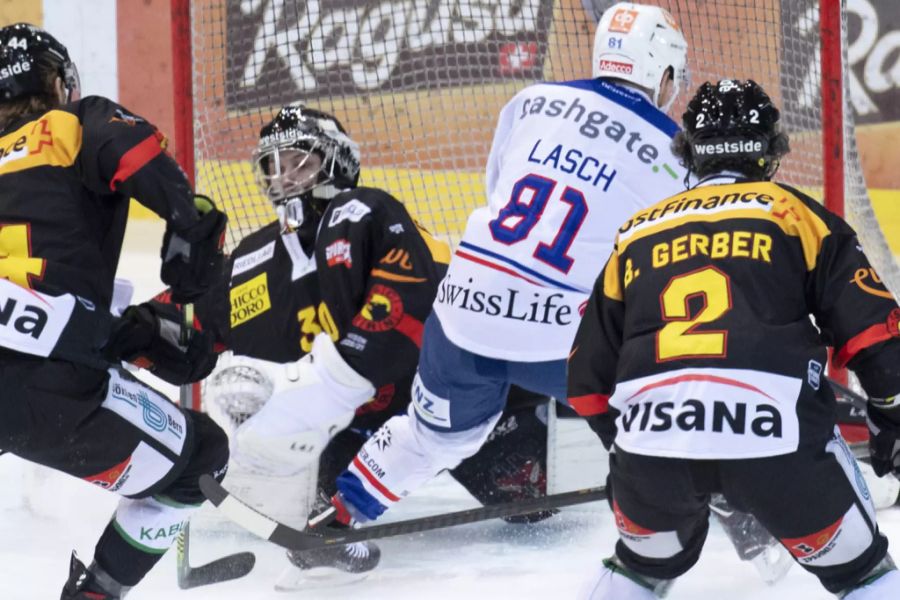 Ryan Lasch bringt den ZSC früh in Führung.