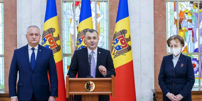 Moldova government resigns