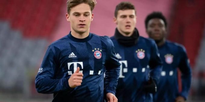 «Es ist für uns eine sehr grosse Chance, den sechsten Titel innerhalb eines Jahres zu holen», sagt Joshua Kimmich (l). Foto: Sven Hoppe/dpa «Es ist für uns eine sehr grosse Chance, den sechsten Titel innerhalb eines Jahres zu holen», sagt Joshua Kimmich (l). Foto: Sven Hoppe/dpa