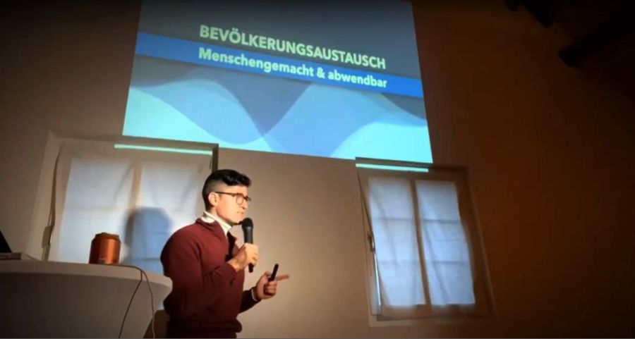 Der Rechtsextremist Martin Sellner führte auf einer Veranstaltung der «Jungen Tat» einen Vortrag zu «Remigration».