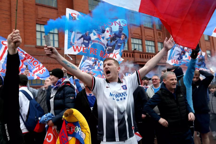 Zehn Jahre sind genug: Das Jubeln der Rangers-Fans kennt keine Grenzen.