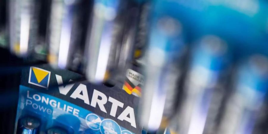 Das Tagesgeschäft lief bei Varta weiter rund. Foto: Marijan Murat/dpa