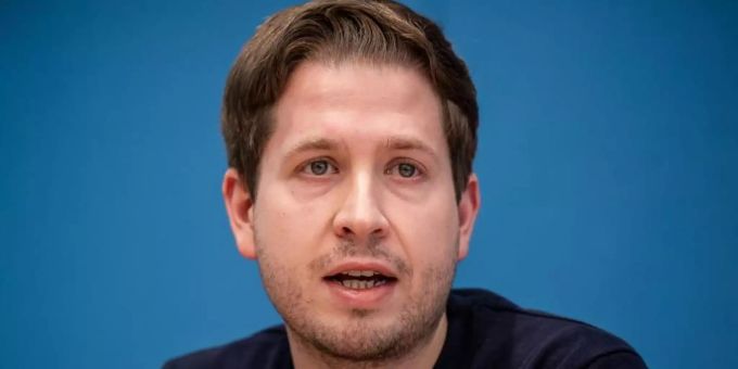 Kevin Kühnert, Vizevorsitzender der SPD. (zu dpa: «Kühnert: Steuerprivilegien für Vermieter, die günstig vermieten»). Foto: Michael Kappeler/dpa Kevin Kühnert, Vizevorsitzender der SPD. (zu dpa: «Kühnert: Steuerprivilegien für Vermieter, die günstig vermieten»). Foto: Michael Kappeler/dpa