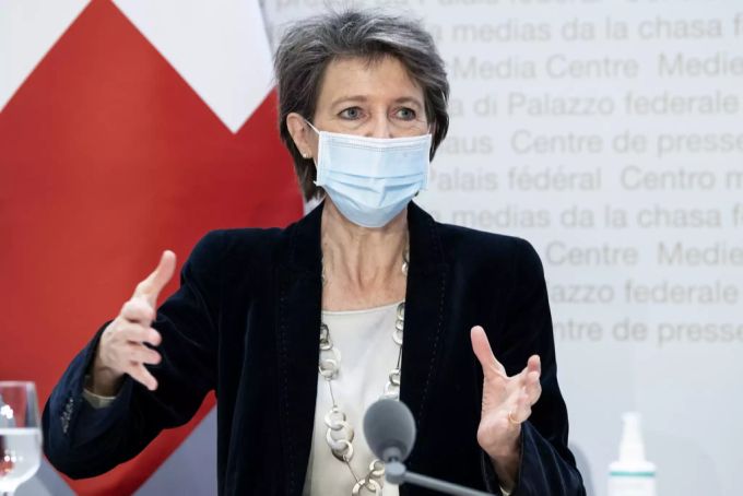 Bundesrätin Simonetta Sommaruga stellte die Klimastrategie des Bundes im Januar 2021 vor. Simonetta Sommaruga CO2-Gesetz Klimastrategie