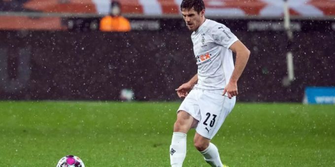 Mönchengladbachs Hofmann rechnet nach seiner Corona-Infektion nicht mit einem Einsatz im Bundesliga-Spiel gegen den SC Freiburg. Foto: Federico Gambarini/dpa Pool/dpa Mönchengladbachs Hofmann rechnet nach seiner Corona-Infektion nicht mit einem Einsatz im Bundesliga-Spiel gegen den SC Freiburg. Foto: Federico Gambarini/dpa Pool/dpa