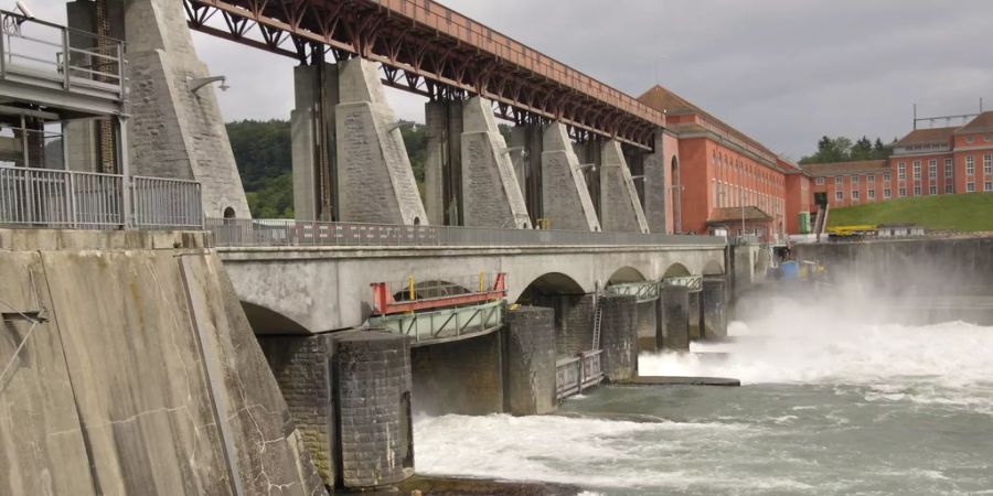 Das Wasserkraftwerk in Eglisau. Hier wird mit dem Rhein Energie gewonnen.