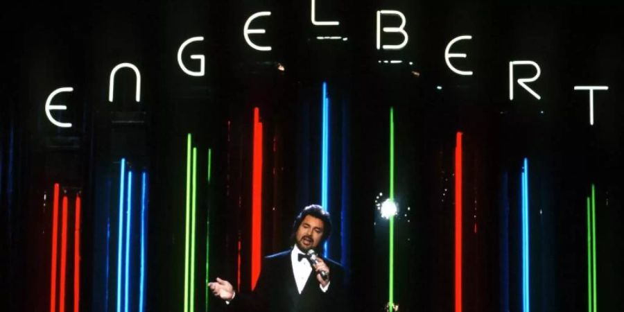 Spezialist für samtweiche Lieder: Engelbert wird 85. Foto: Thomas Muncke/dpa
