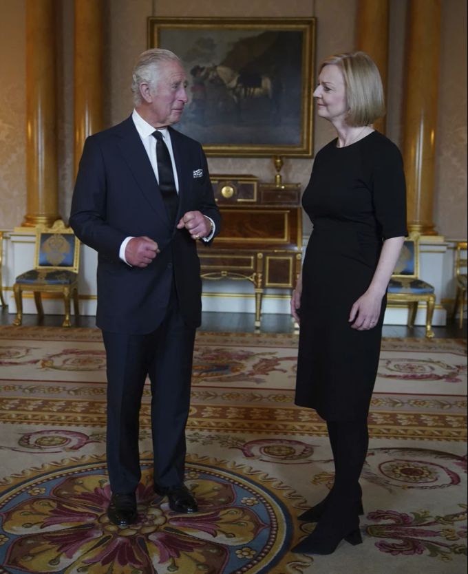 Wöchentlich trifft King Charles den oder die Premier von Grossbritannien. King Charles