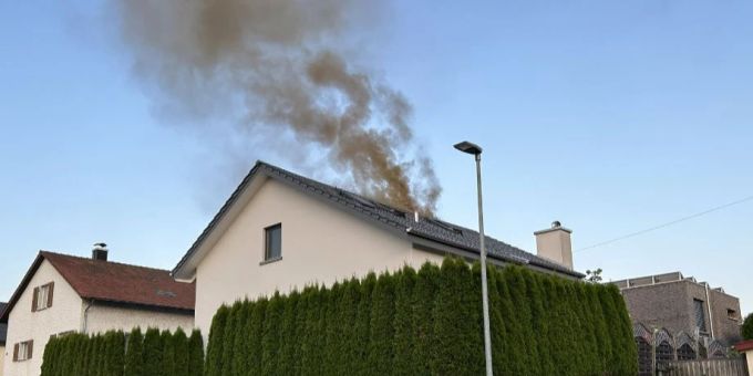 Kölliken: Dachstock in Brand geraten Kölliken: Dachstockbrand