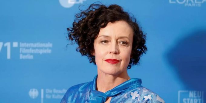 Maria Schrader präsentiert ihren Film «Ich bin dein Mensch» auf der Berlinale. Foto: Axel Schmidt/Reuters/Pool/dpa Maria Schrader präsentiert ihren Film «Ich bin dein Mensch» auf der Berlinale. Foto: Axel Schmidt/Reuters/Pool/dpa
