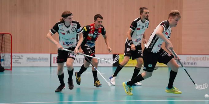 Der neue finnische Verstärkungsspieler Niklas Laurila (vorne rechts im Bild).