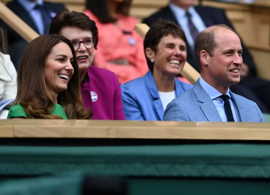 Herzogin Kate und Prinz William beim Wimbledon-Finale. Das Power-Paar will den Ruf der königlichen Familie nach dem Megxit-Schlamassel wiederherstellen.