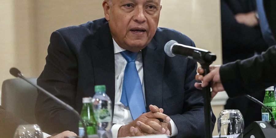 ARCHIV - Samih Schukri, Aussenminister von Ägypten, nimmt an einer Pressekonferenz über den Konflikt zwischen Israel und der palästinensischen Hamas teil. Foto: Jacquelyn Martin/AP/dpa