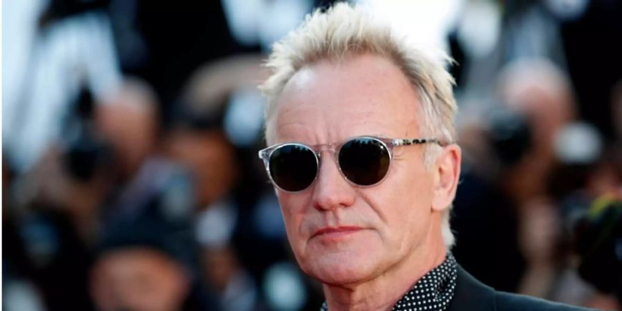 Ob so vieler Nationalismen vergeht Brit-Rocker Sting (links) das Lächeln.