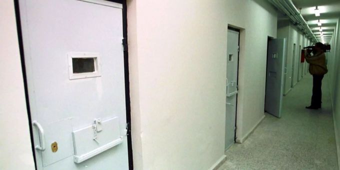 Eine Zelle von Aussen im Gefängnis Sincan in Ankara. Eine Zelle von Aussen im Gefängnis Sincan in Ankara.