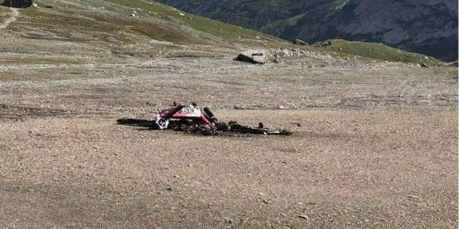 Das Wrack der Ju-52 an der Flanke des Piz Segnas.