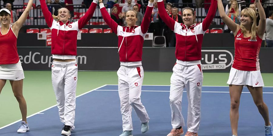 Anhänger des aktuellen Formats: das Schweizer Fed-Cup-Team nach dem Sieg gegen Italien am Wochenende in Biel