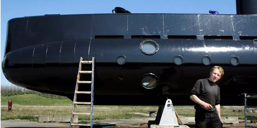 Der dänische Ingenieur Peter Madsen vor seinem U-Boot, der «Nautilus».