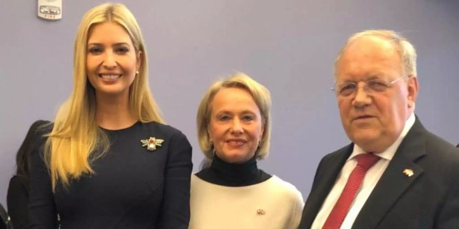 Ivanka Trump, US-Bildungsministerin Betsy deVos und Bundesrat Johann Schneider-Ammann.