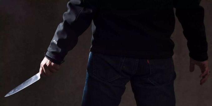 Der junge Mann verletzte seinen Vater mit einem Messer lebensgefährlich. Messer