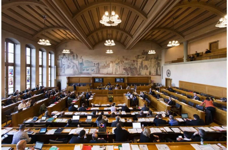 Saal des Grossen Rates im Rathaus in Bern im Januar 2016 - Keystone
