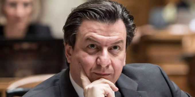 Der Nationalrat Corrado Pardini (SP/BE) scheiterte mit seinem Vorstoss. Der Nationalrat Corrado Pardini (SP/BE) scheiterte mit seinem Vorstoss.