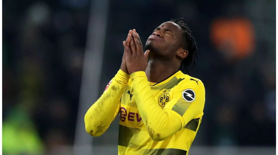 Was war das für ein Krimi, der sich am Donnerstag in der Europa League abspielte. Der von Chelsea ausgeliehene Michy Batshuayi rettet den Borussen mit einem späten Doppelpack die Hoffnung auf den Verbleib in der Europa League. Auch in der Bundesliga läufts. Das 1:0 zuhause gegen Mönchengladbach ist bereits der dritte Liga-Sieg in Folge. In seinen ersten drei Spielen hat Batshuayi nun fünfmal ins Schwarze getroffen!