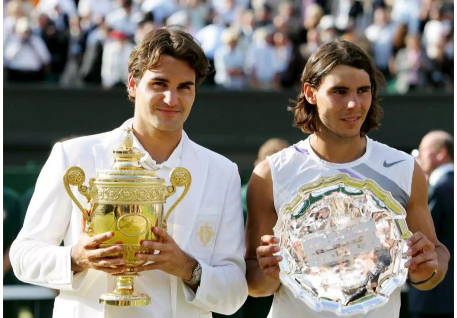 Wieder Wimbledon, wieder im Jacket, wieder gegen Nadal: 2007 gewinnt Roger Federer mit 7:6, 4:6, 7:6, 2:6, 6:2.