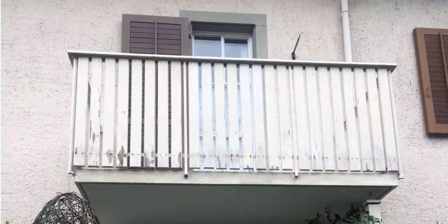 Diesen Balkon in Winterthur sollte gestrichen werden.