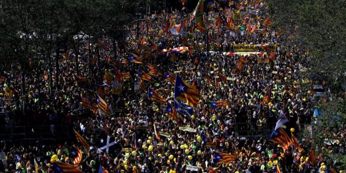 Am Protest haben rund 315'000 Menschen teilgenommen. Am Protest haben rund 315'000 Menschen teilgenommen.