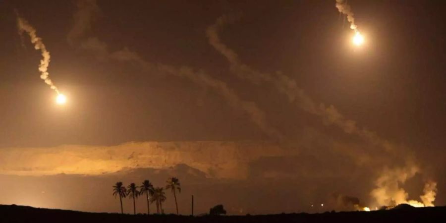 Eine Rakete traff am Dienstag den Flughafen auf der Sinai-Halbinsel.