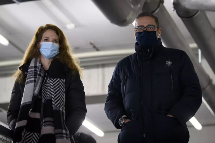 Florence Schelling (l.) zusammen mit CEO Marc Lüthi. Sie wurde kürzlich als Sportchefin entlassen.