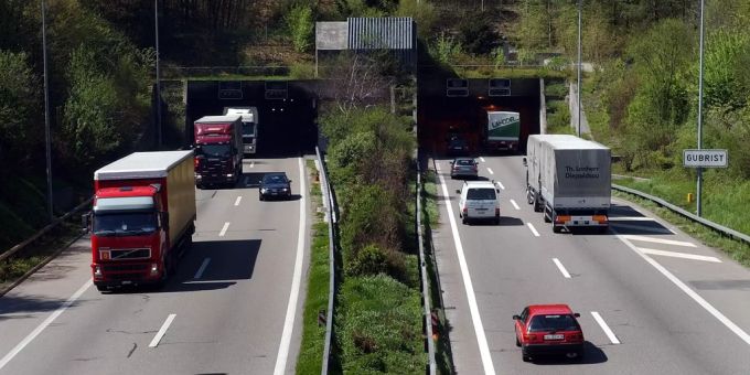Regensdorf Verkehr Auto Strasse - Regensdorf Regensdorf Verkehr Auto Strasse - Regensdorf