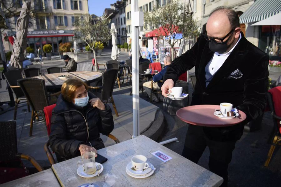 Schutzmaske Terrasse Restaurant