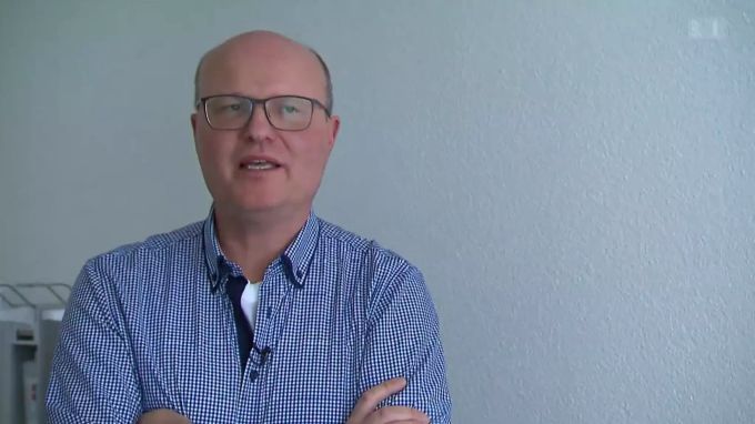 Andreas Heisler in seiner Praxis. coronavirus arzt