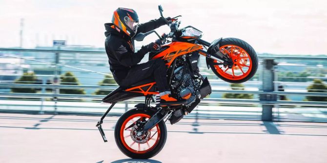 Motorrad KTM 890 Duke