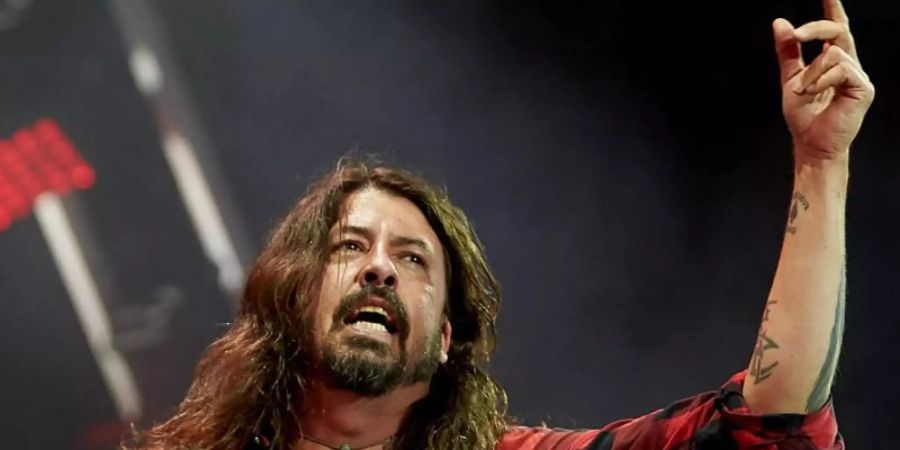 Dave Grohl blickt zurück - als Regisseur. Foto: Thomas Frey/dpa