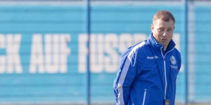 Soll Arminia Bielefeld vor dem Abstieg retten: Frank Kramer. Foto: Friso Gentsch/dpa Soll Arminia Bielefeld vor dem Abstieg retten: Frank Kramer. Foto: Friso Gentsch/dpa