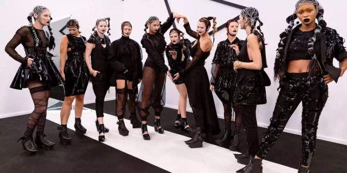 «GNTM»: Die Models im coolen Laufsteg-Outfit. «GNTM»:
