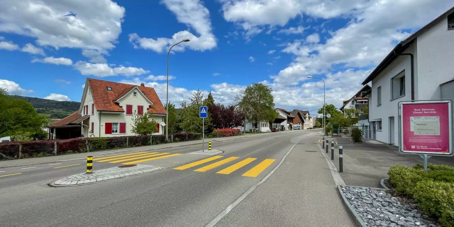 Im Dorfzentrum der Gemeinde Dänikon.